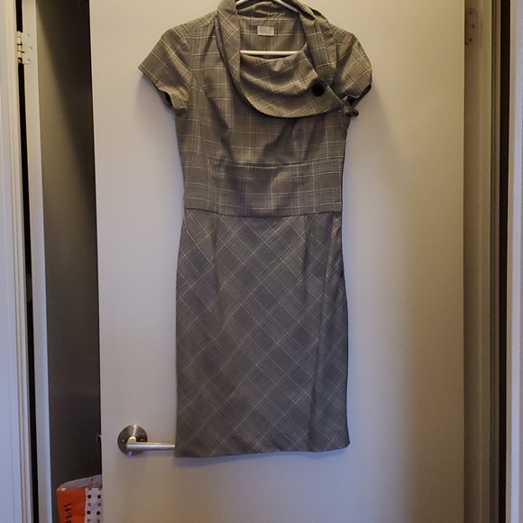 Dress - Picture 1 of 2